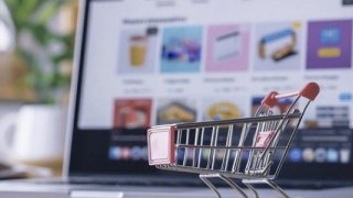 E-Ticaret ürünlerine yapay zeka baskını