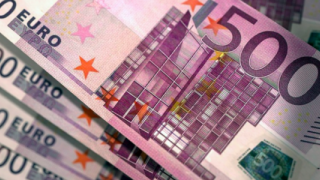 ECB 17 ülkede 500 euroluk banknotların basımını durdurdu