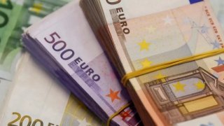 ECB'nin faiz kararı öncesinde euro yükseliş arayışında