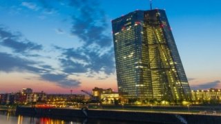 ECB şef ekonomisti para politikası önlemlerini savundu