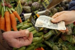 ECB: Ticaret gerilimleri Avrupa'da tüketici davranışlarını etkiledi