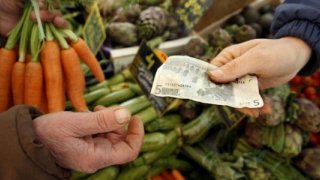 ECB: Ticaret gerilimleri Avrupa'da tüketici davranışlarını etkiledi