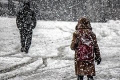 Eğitime kar engeli: Birçok il ve ilçede okullar tatil edildi