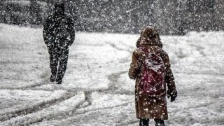 Eğitime kar engeli: Birçok il ve ilçede okullar tatil edildi