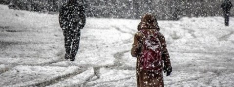 Eğitime kar engeli: Birçok il ve ilçede okullar tatil edildi
