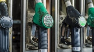 EIA küresel petrol talebi büyüme öngörüsünü düşürdü