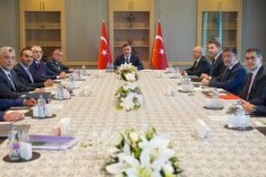 Ekonominin patronlarından kalıcı refah vurgusu