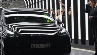 Elon Musk, fabrika yatırımında yönünü Güney Asya ülkesine çevirdi