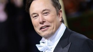 Elon Musk gözünü yeniden Twitter’a çevirdi