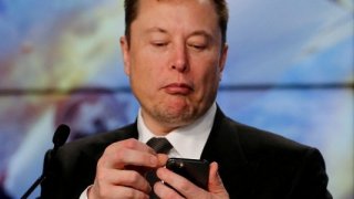 Elon Musk'tan Twitter'a 