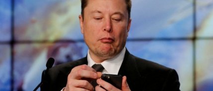 Elon Musk'tan Twitter'a 