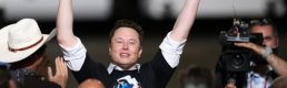 Elon Musk, Twitter’i satın alma anlaşmasının askıya alındığını bildirdi