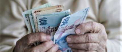 Emekli Akbank müşterileri, maaşları yatmadan iki gün önce alabilecek