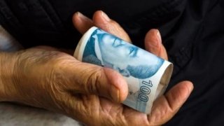 Emekli olmak zorlaştı, emekli aylıklarından kesintinin önü açıldı