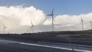 Enerji dönüşümü için 171 ülke bir araya geldi