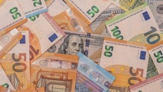 Enflasyon Euro Bölgesi’nde Avrupa Merkez Bankası’nı daha agresif davranmaya mı itecek?