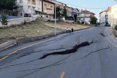 Erzurum’da heyelan oldu: 70 daire tahliye edildi