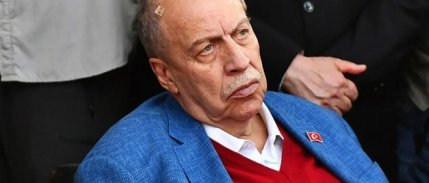 Eski Çalışma Bakanı Yaşar Okuyan hayatını kaybetti