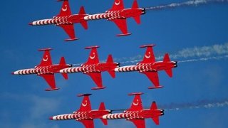 'Eurasia Airshow'da Rus Sukhoi, 5 Milyar Dolarlık 104 Süper Jet Satışı İmzaladı