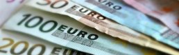 Euro Bölgesi banka kredilerinde 15 ayın en büyük artışı 