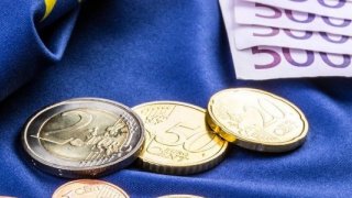 Euro Bölgesi'nin kamu borcu yükseldi