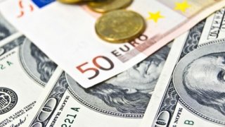 Euro/dolar ABD’den gelen veri ve mesajların etkisiyle yükselerek önemli bir direnç noktasına yaklaştı