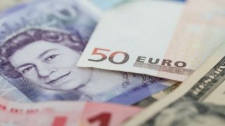 Euro ve sterlin tüm zamanların zirvesine çıktı