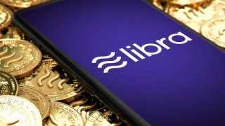 Facebook Libra’nın 2020’de piyasaya sürülemeyebileceği konusunda uyardı