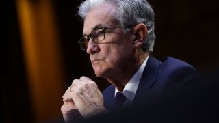 Fed Başkanı Powell, faiz indirimine açık kapı bıraktı