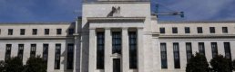 Fed/Rosengren: Faiz indirimi için yavaşlama belirtisini görmeli