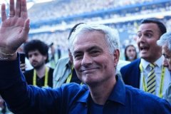 Fenerbahçe, Mourinho ile yollarını ayırdı: Hisseler nasıl tepki verdi?
