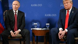 Financial Times: Trump ve Putin'in Budapeşte zirvesi iptal edildi