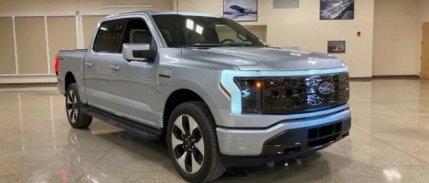 Ford, elektrikli aracı F-150 Lightning fiyatında 10 bin dolar indirime gitti