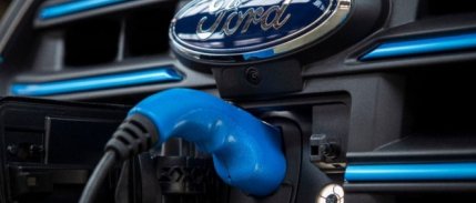 Ford ile Tesla’dan elektrikli araçlara yönelik yeni anlaşma