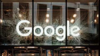 Google kullanıcıları gizlice dinlediği iddiası için 68 milyon dolar ödeyecek
