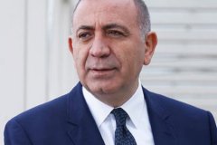 Gürsel Tekin CHP il binası önünde: Biz kayyum değiliz