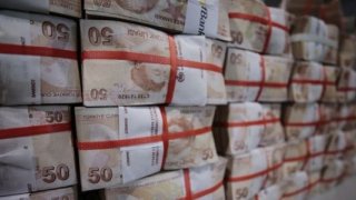 Hazine 17,7 milyar lira borçlandı