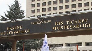 Hazine 2 Milyar Dolarlık Tahvil İhraç Etti