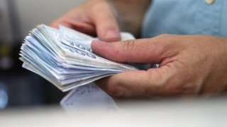 Hükümetin kamu işçilerine yönelik yeni teklifi belli oldu