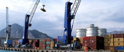 İhracat arttı, ithalat azaldı