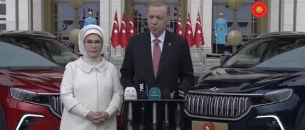 İlk Togg Cumhurbaşkanı Erdoğan'a teslim edildi