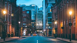 İngiltere’de lüks konutlara yeni vergi geliyor