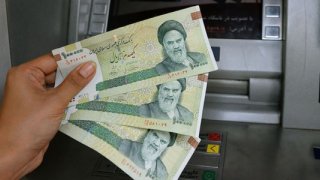 İran’da döviz krizi derinleşiyor: Tahran’da esnaf protesto için kepenk kapattı