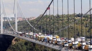 İstanbul Boğazı Köprülerinden Günde 468.636 Araç Geçiyor