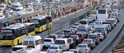 İstanbul’da Haftada Bir Günlük Mesai Yola Gidiyor
