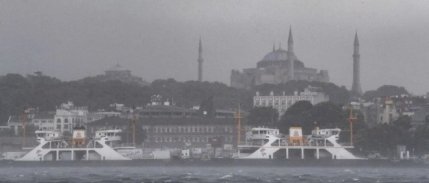 İstanbul Valiliği'nden kuvvetli rüzgar uyarısı