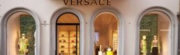 İtalyan moda devi Prada, Versace’yi satın almayı değerlendiriyor
