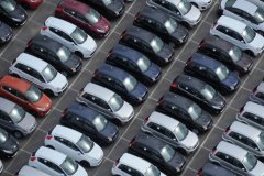 İthal otoya ek vergi yürürlüğe girdi: İşte etkilenecek otomobil modelleri