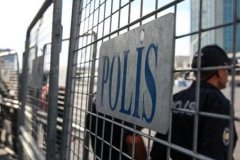 İzmir'de polis merkezine silahlı saldırı: 2 polisimiz şehit oldu