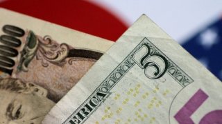 Japon Yeni dolardan sonra euro karşısında değer kaybediyor